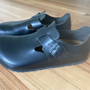 Birkenstock London, hunter black leather. EU size men's 44 (US 11-11 1/2)
